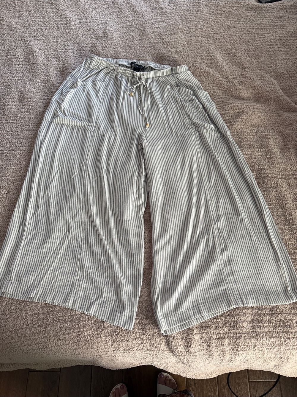 torrid Cream & Gray Thin-Striped Wide Leg Pants